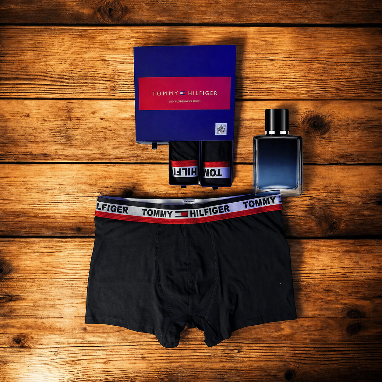 Tommy Hilfiger 3'lü Siyah Çekmeli Premium Boxer+Parfüm
