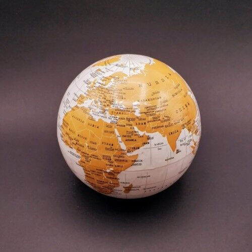 Işıklı Dönen Dünya