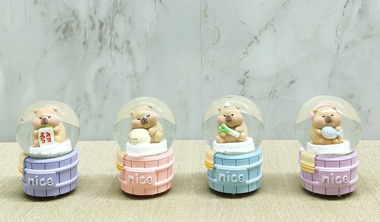 Kapibara Tasarımlı Işıklı Kar Küresi