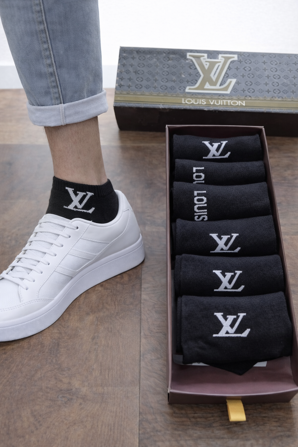 L. V.uitton Unisex 6' Lı Çorap