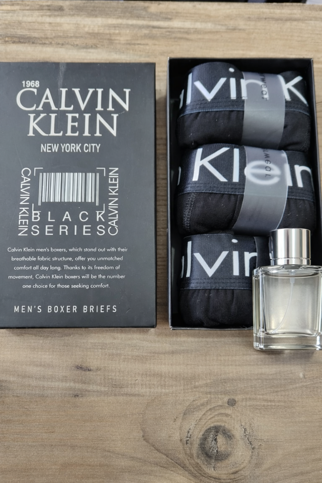 Calvin Klein Siyah Premium Boxer+Parfüm