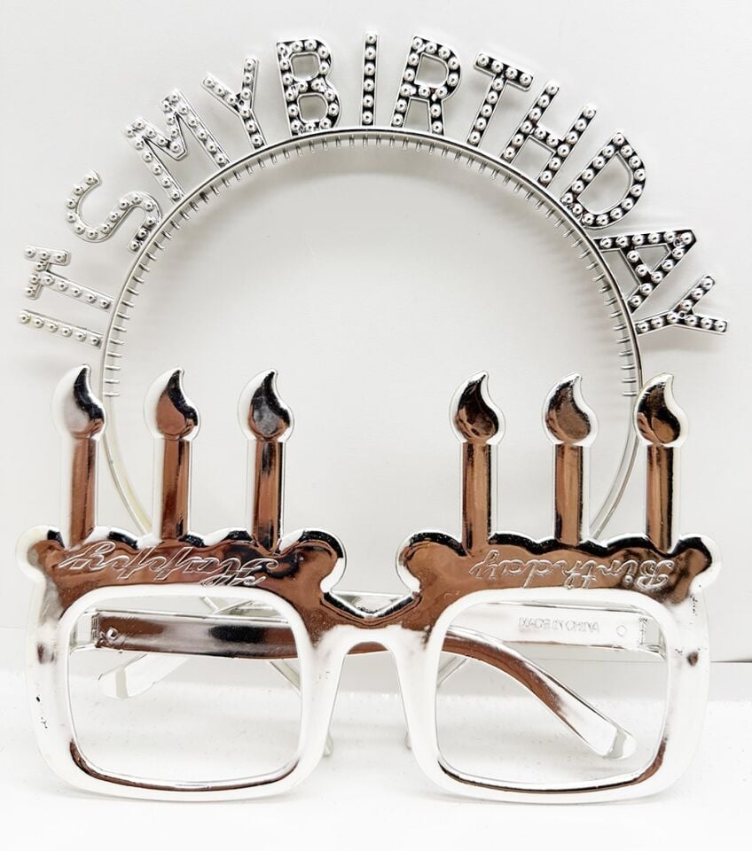 İt's My Birthday Yazılı Taç ve Mum Şekilli Gözlük Seti Gümüş Renk