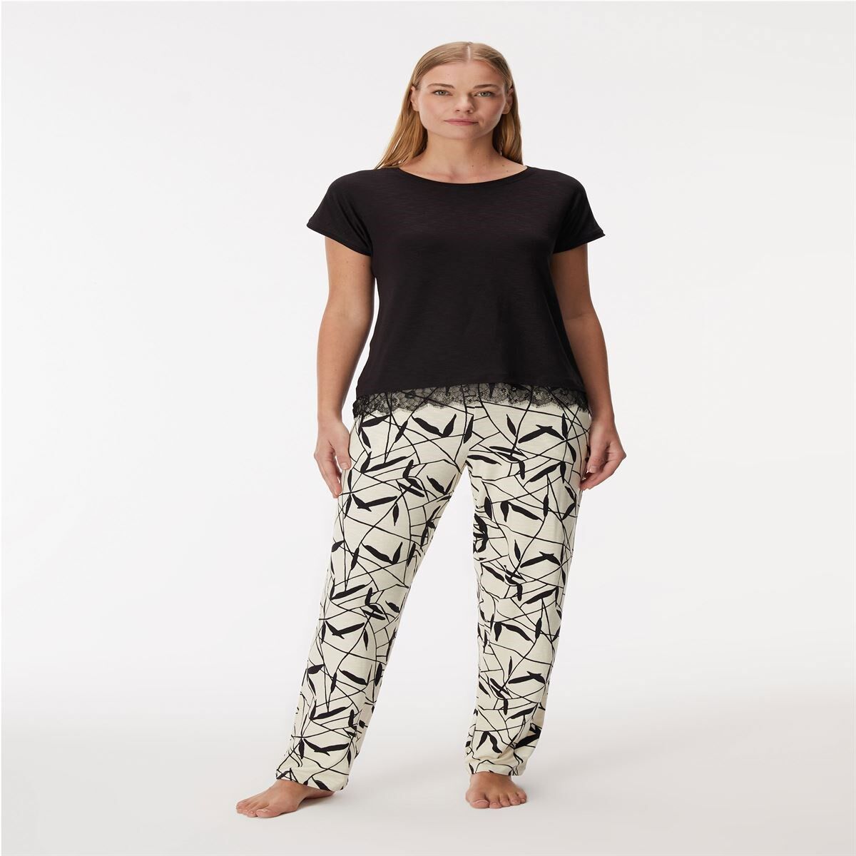 11361 Kadın T-Shirt ve Pantolon Takım