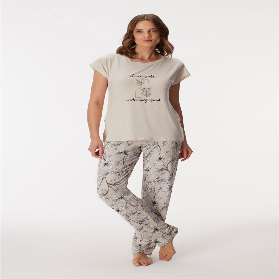 11383 Kadın T-Shirt ve Pantolon Takım