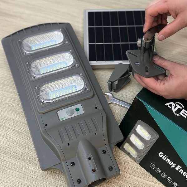 Güneş Enerjili Sokak Lambası 120 W