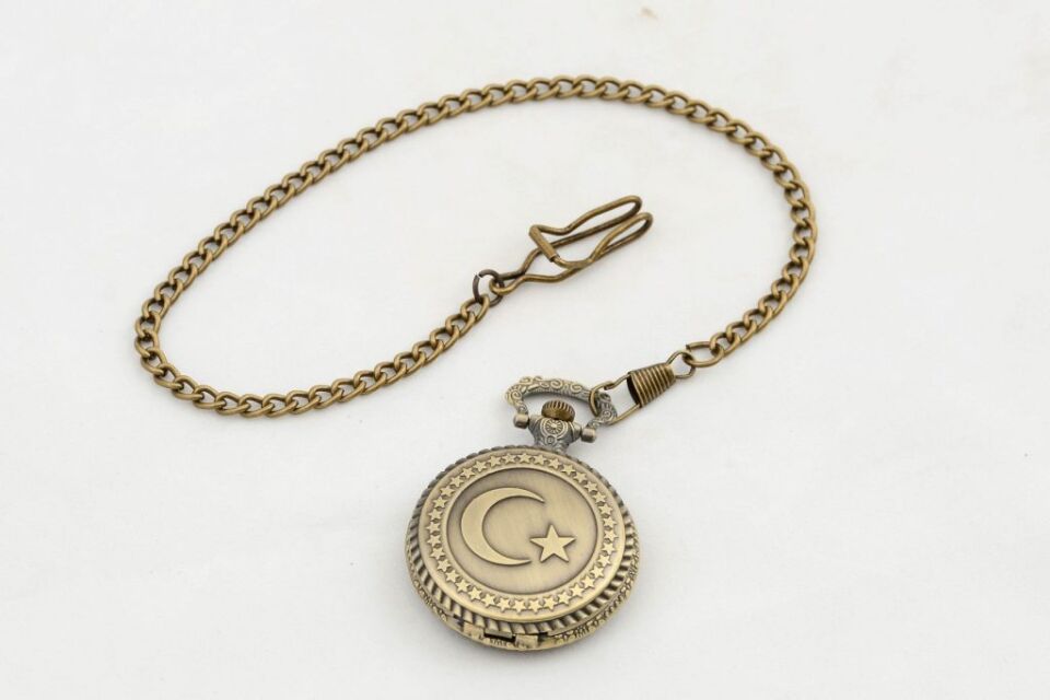 Türk Bayraklı Köstekli Saat