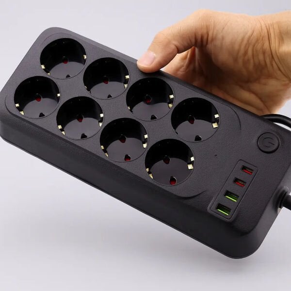 Termal Akım Korumalı 8 Prizli Uzatma Kablosu