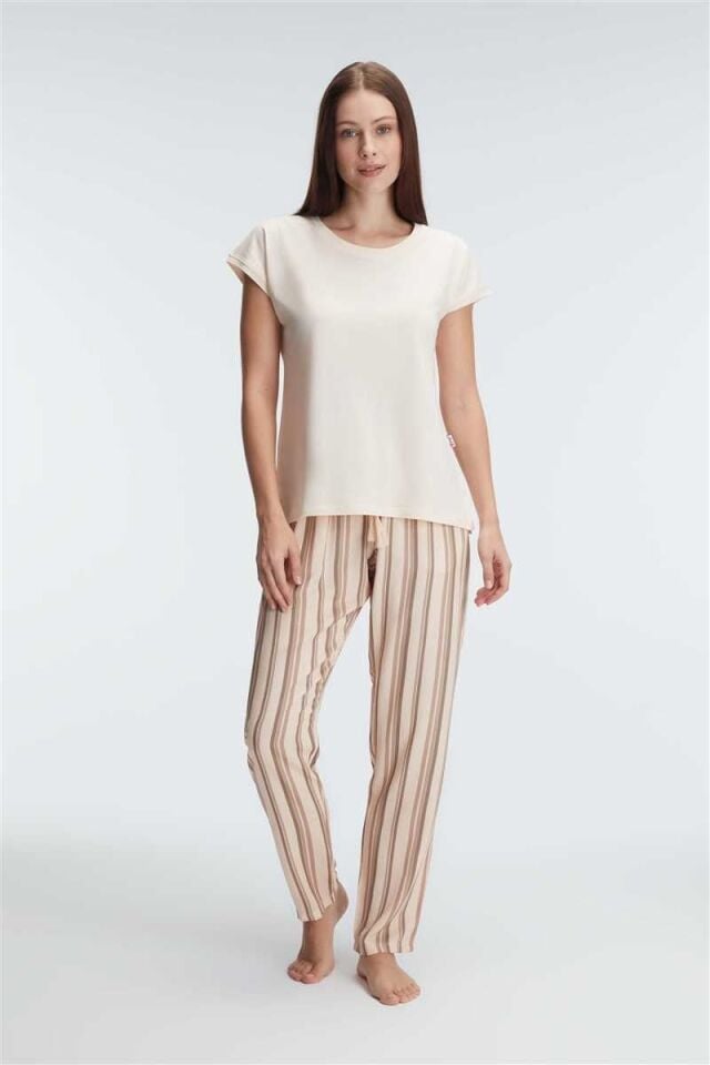 Anıl 9935 Kısa Kol Bisiklet Yaka Kadın Viskon Çizgili Desenli Yazlık Dokuma Normal Bel Pijama Takımı