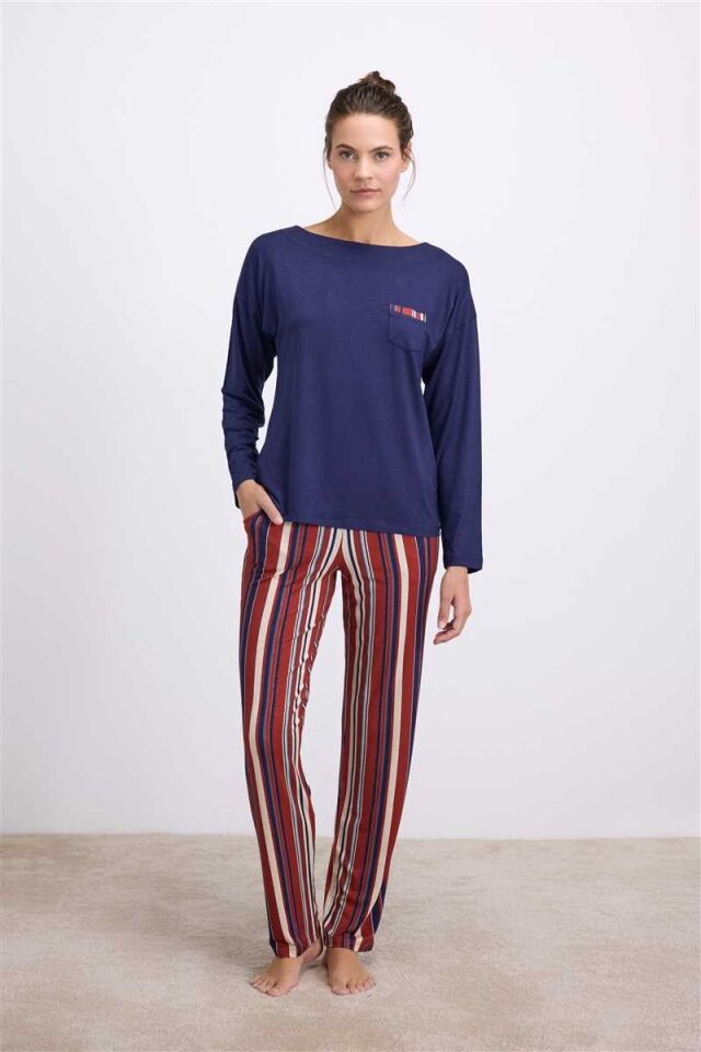 Anıl Kadın Lacivert Uzun Kollu T-Shirt ve Çizgili Pantolon Takımı (11577)