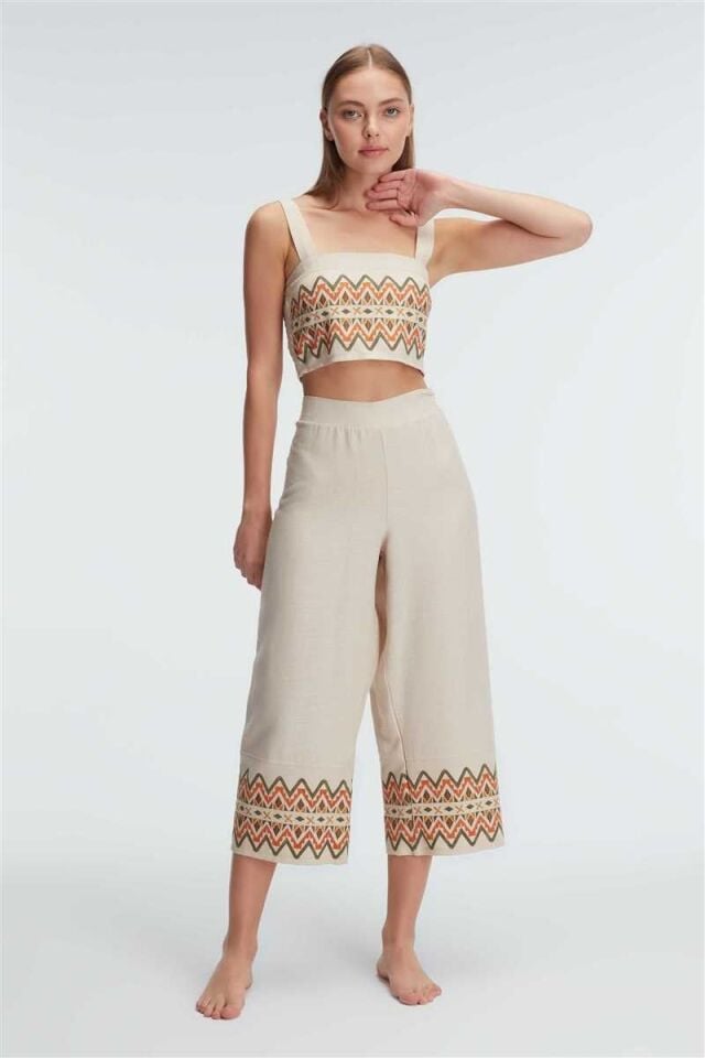 Kalın Askılı Oyuk U Yaka Kadın Geometrik Yazlık Uzun Nakış Detaylı Pijama Takımı Anıl 9822