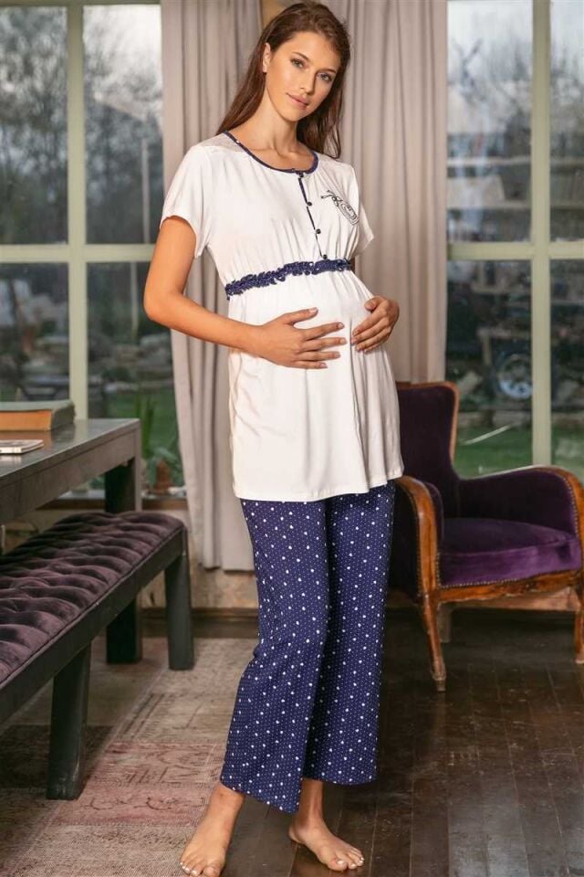 Kadın Viskon Önden Açılan Göğüs İşlemeli Kısa Kol Dantelli Emzirme T-Shirt ve Kalp Baskılı Pantolon Pijama Takım (9661)