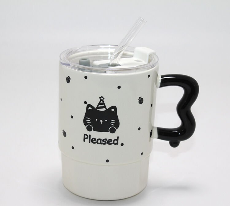 Sevimli Ayı Figürlü Pipetli Kapaklı Porselen Kupa Bardak