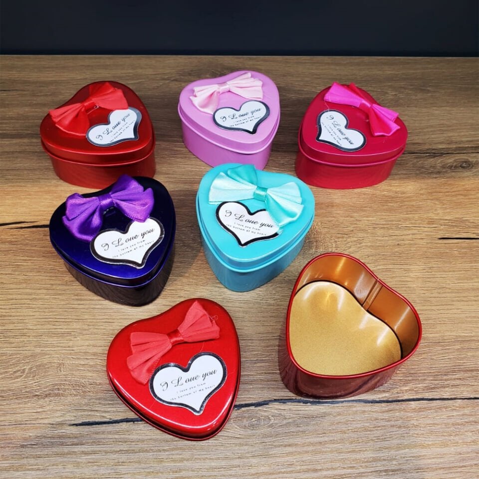 Kalp Tasarımlı Metal Hediye Kutusu