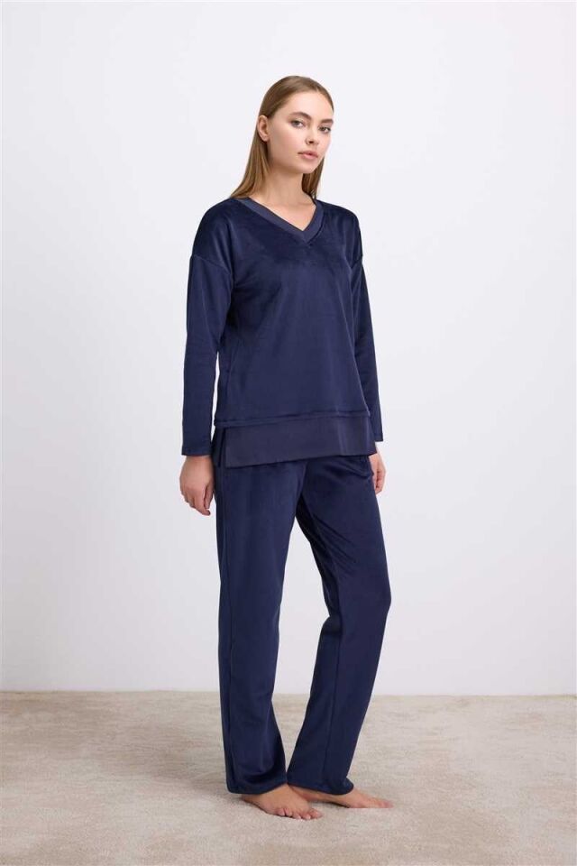 Kadın Uzun Kollu Sweatshirt ve Pantolon Pijama Takımı Konforlu Uyku & Ev Giyimi 11573