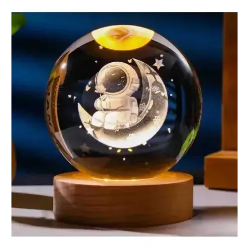 Ay Üstünde Astronot Tasarımlı Cam Küre