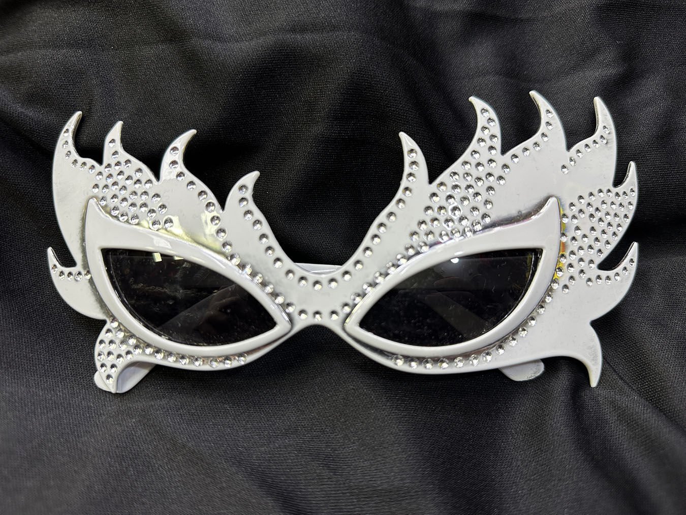 Taşlı Beyaz Alev Parti Gözlüğü